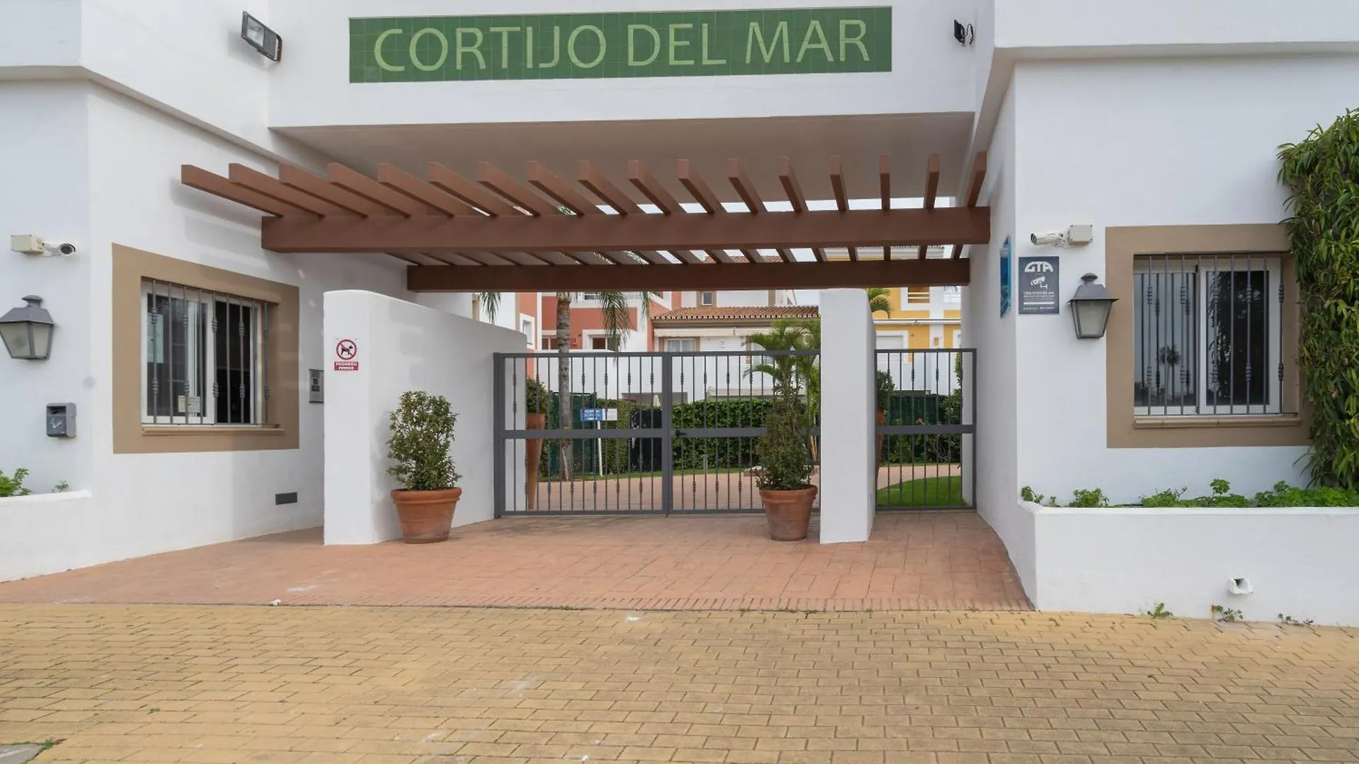 Cortijo Del Mar Penthouse Apartment Estepona